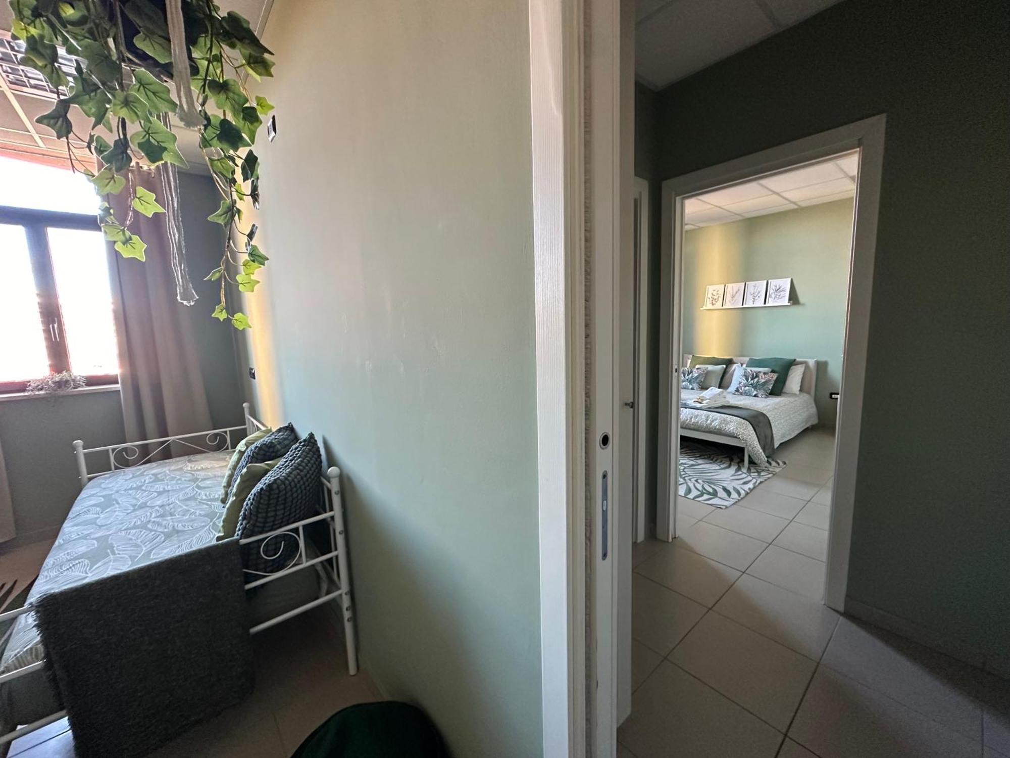 Botanical Suite Bari Luaran gambar
