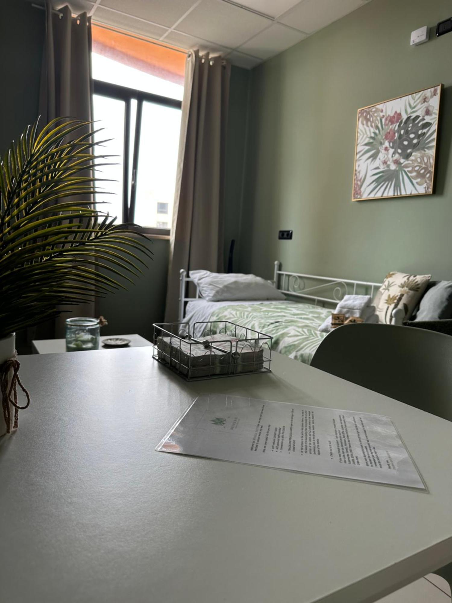 Botanical Suite Bari Luaran gambar